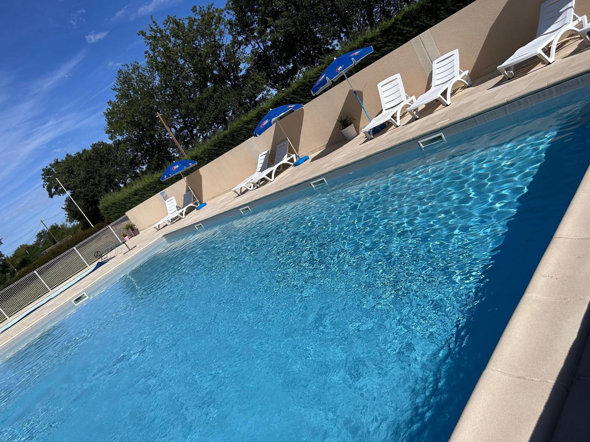 Camping Les Petites Minaudieres Coussay-les-Bois Bagian luar foto