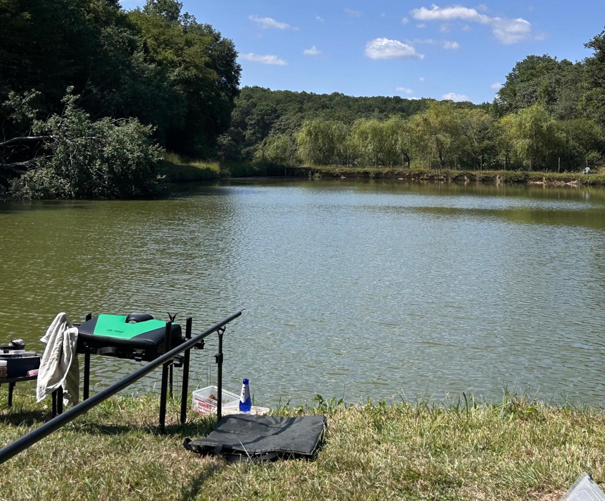 Camping Les Petites Minaudieres Coussay-les-Bois Bagian luar foto