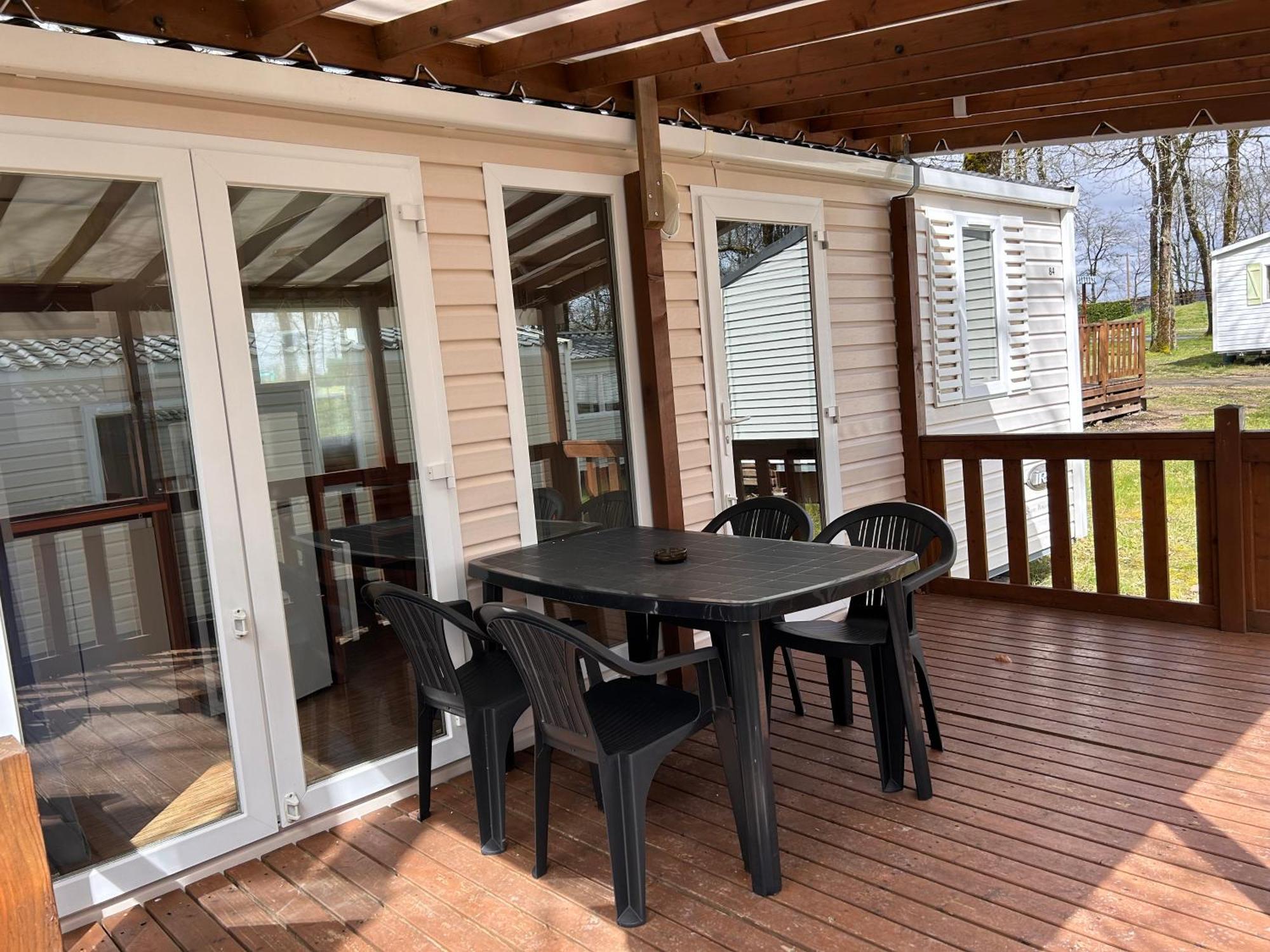 Camping Les Petites Minaudieres Coussay-les-Bois Ruang foto
