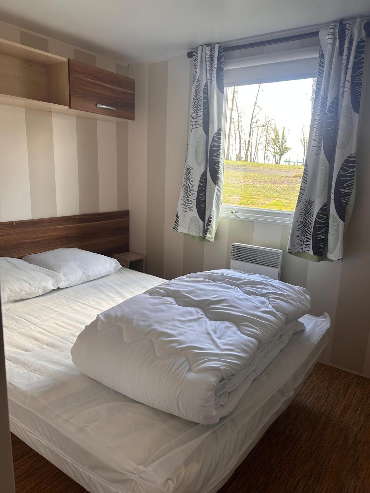Camping Les Petites Minaudieres Coussay-les-Bois Ruang foto
